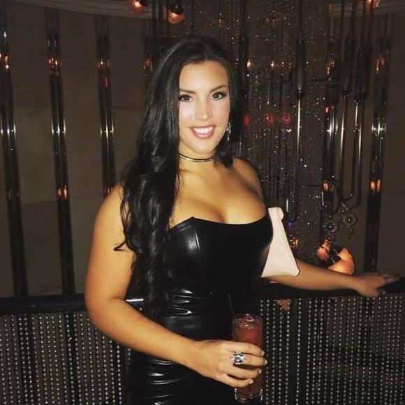 Meet your Posher, Tori - Picture 1 of 1